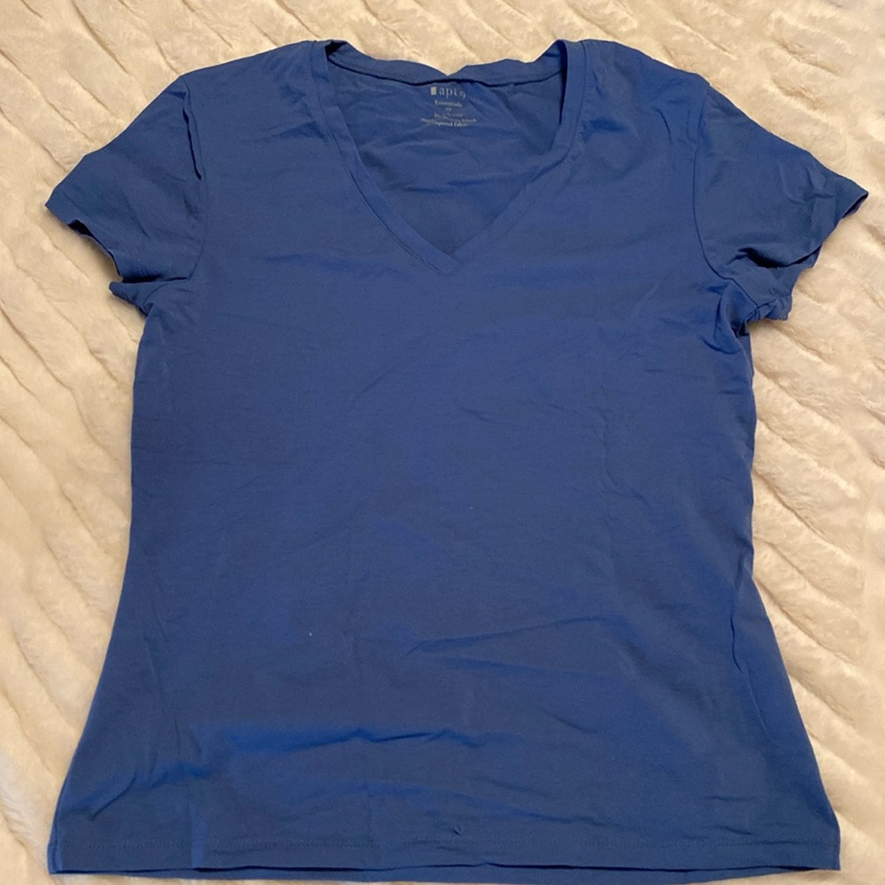 Apt 9 dusty blue stretchy v-neck T-shirt